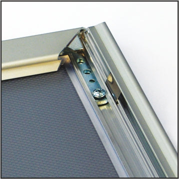 Lockable Silver Snap Frames (32mm Mitred)